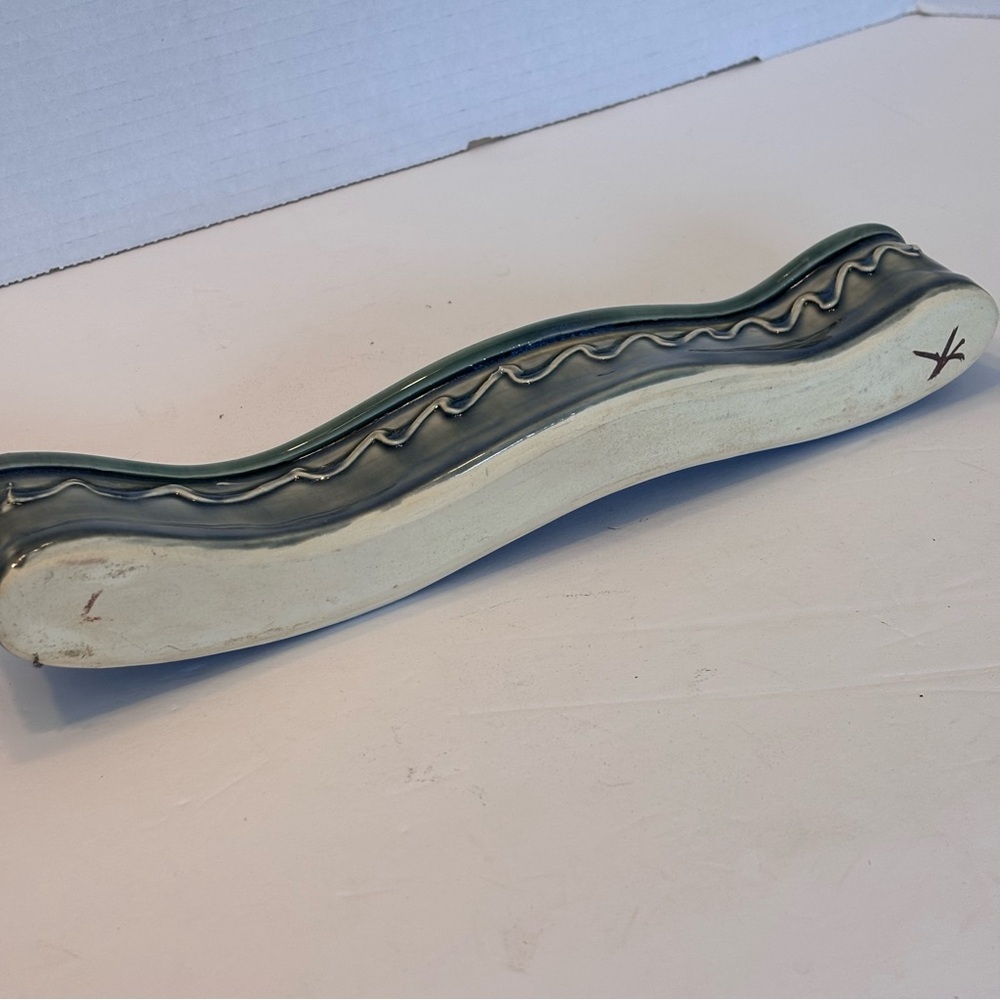 Wavy Ceramic Planter - Picture 5 of 10